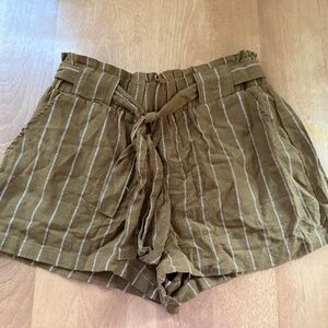 Shorts Women's Medium Kiss& Cry Brown And White High Waisted